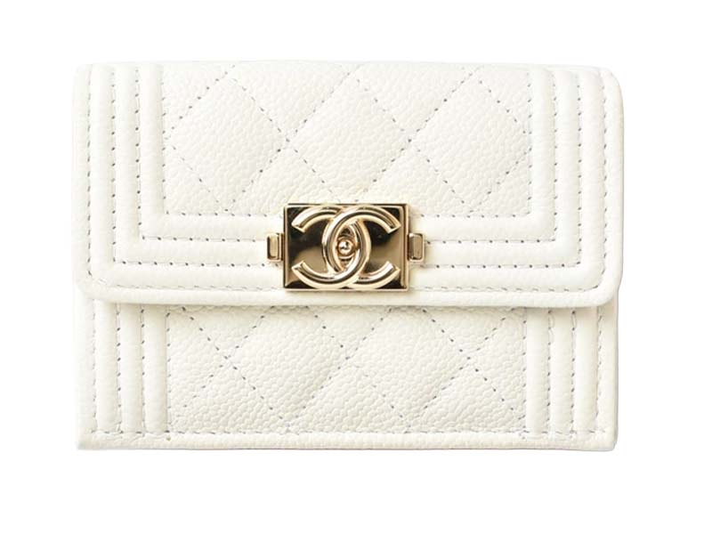CHANEL ボーイシャネル 三つ折り財布